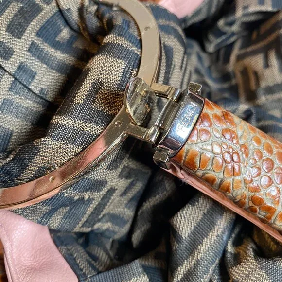 Fendi Y2K Spy Bag Pink Dusty Pink Pebbled leather - Picture 4 of 15